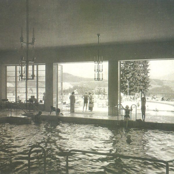 Fotos Semmering einst - Hallenbad von innen um 1936